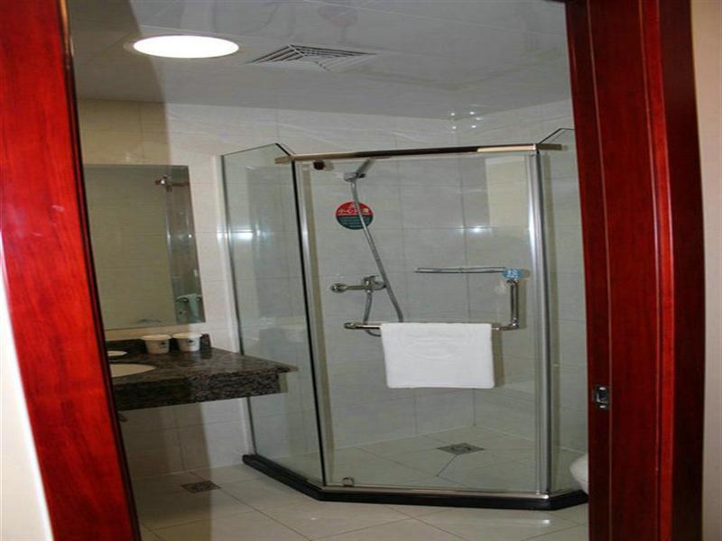 Greentree Inn Shandong Rizhao East Haiqu Road Business Hotel Buitenkant foto